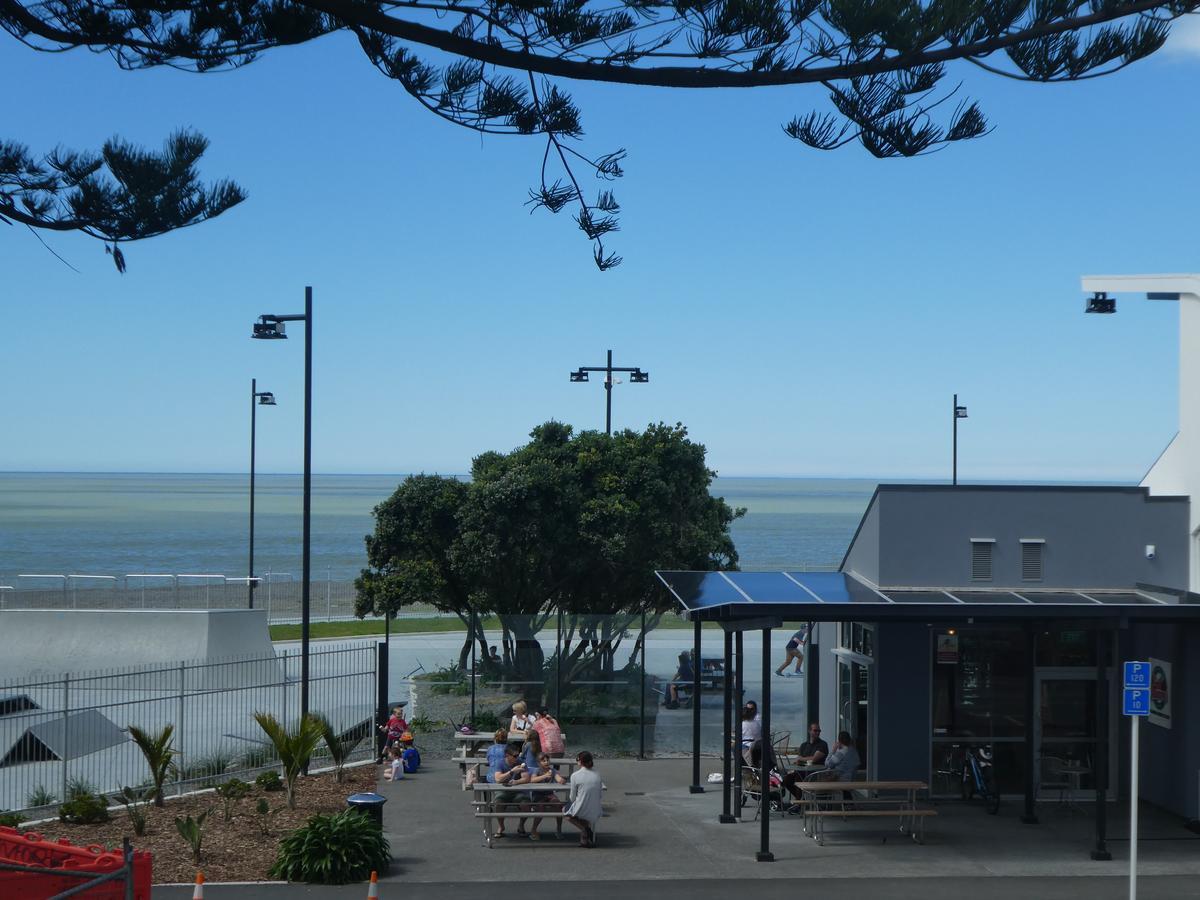 Hotel Sea Breeze Napier Exterior foto